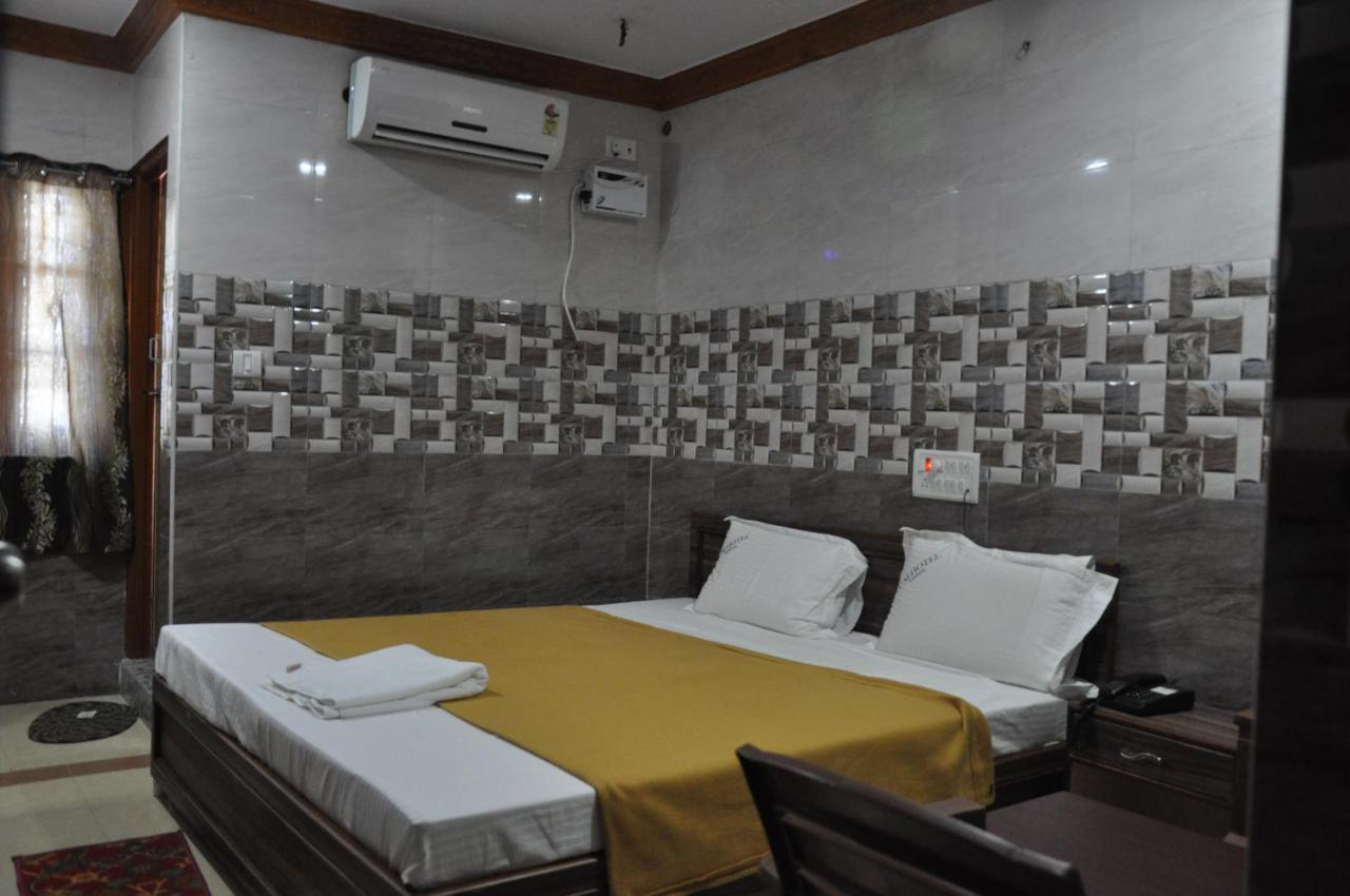 C M Hotel Dharmapuri Exterior foto